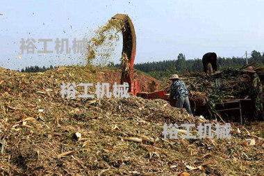 在給軸承添加氣流粉碎機(jī)潤滑油的時候